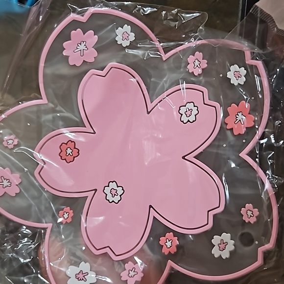 Love bee hive mug with topper and cooling mat - Picture 4 of 4